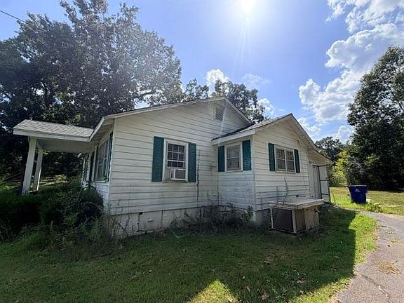 3rd image of 623 Cravens Rd