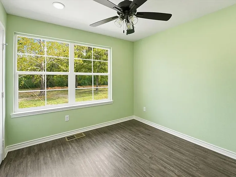 806 S Newsom St #806 — Photo 3
