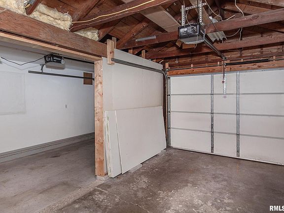 4th image of 2206 Gaines St
