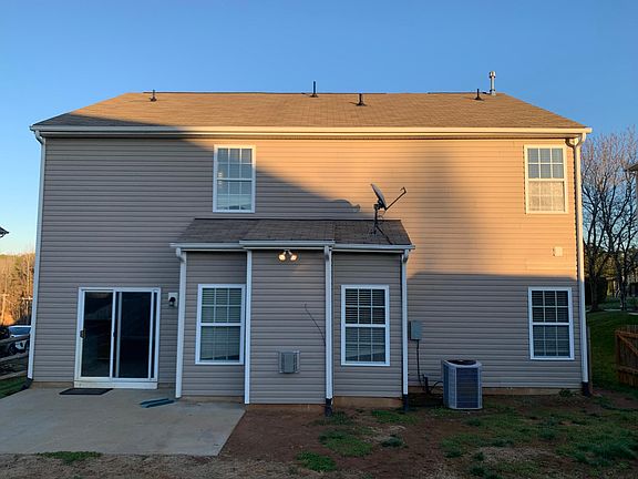 5th image of 1454 Moss Creek Dr