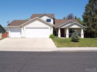 937 NW Oak Ln, Redmond, OR