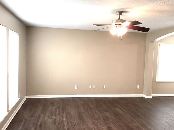 5th image of 14016 Buckskin Dr