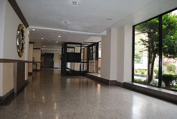 Sold by WRL Realty, LLC | media 19