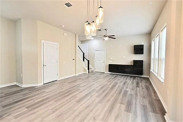 2229 Antone St — Photo 6