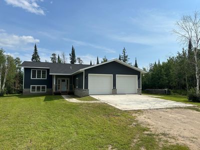56626 Birchwood Dr, Warroad, MN, 56763