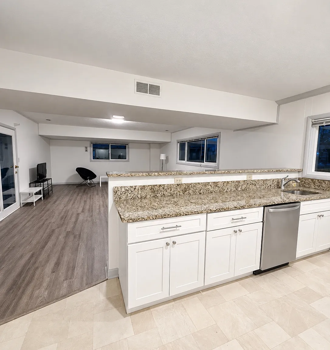 1 bed, 1100 sqft, $1,750 — Photo 3