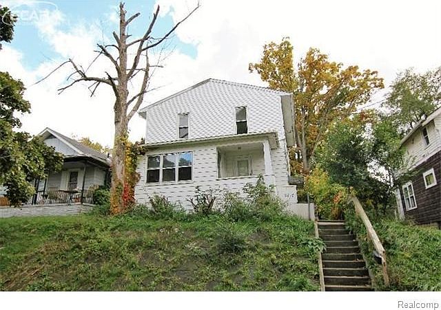 2nd image of 2417 Zimmerman St