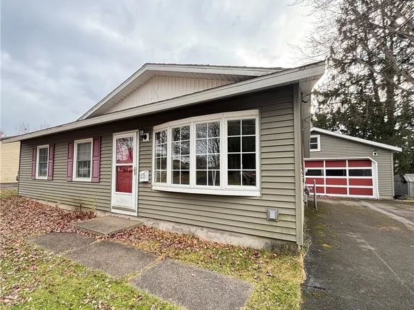 1113 Cedarbrook Dr, Rome, NY 13440