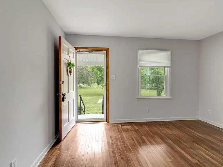 5039 Wilson Pike — Photo 6