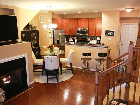 4th image of 6066 Aster Haven Cir #131