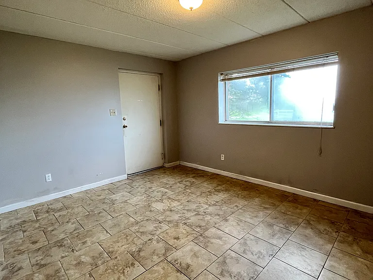 716 N Sprigg St #101 — Photo 2