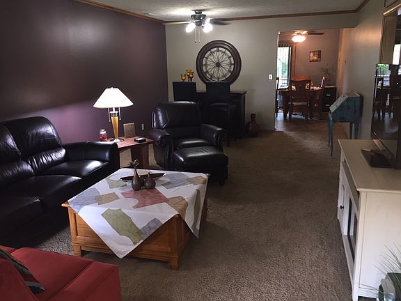 4th image of 1090 Fleetwood Dr #12F