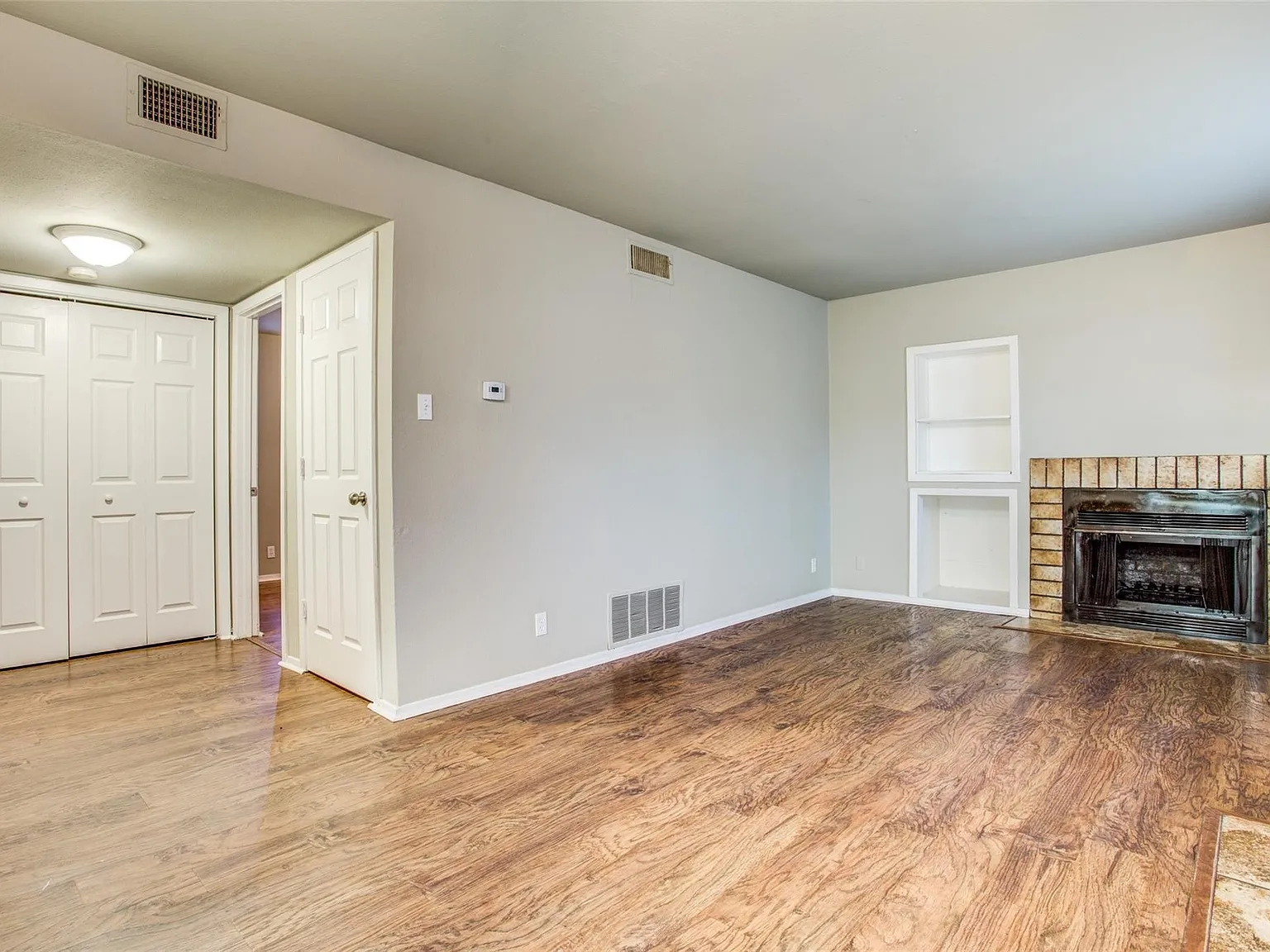 3825 Camelot St; Denton 76209 - A — Photo 3