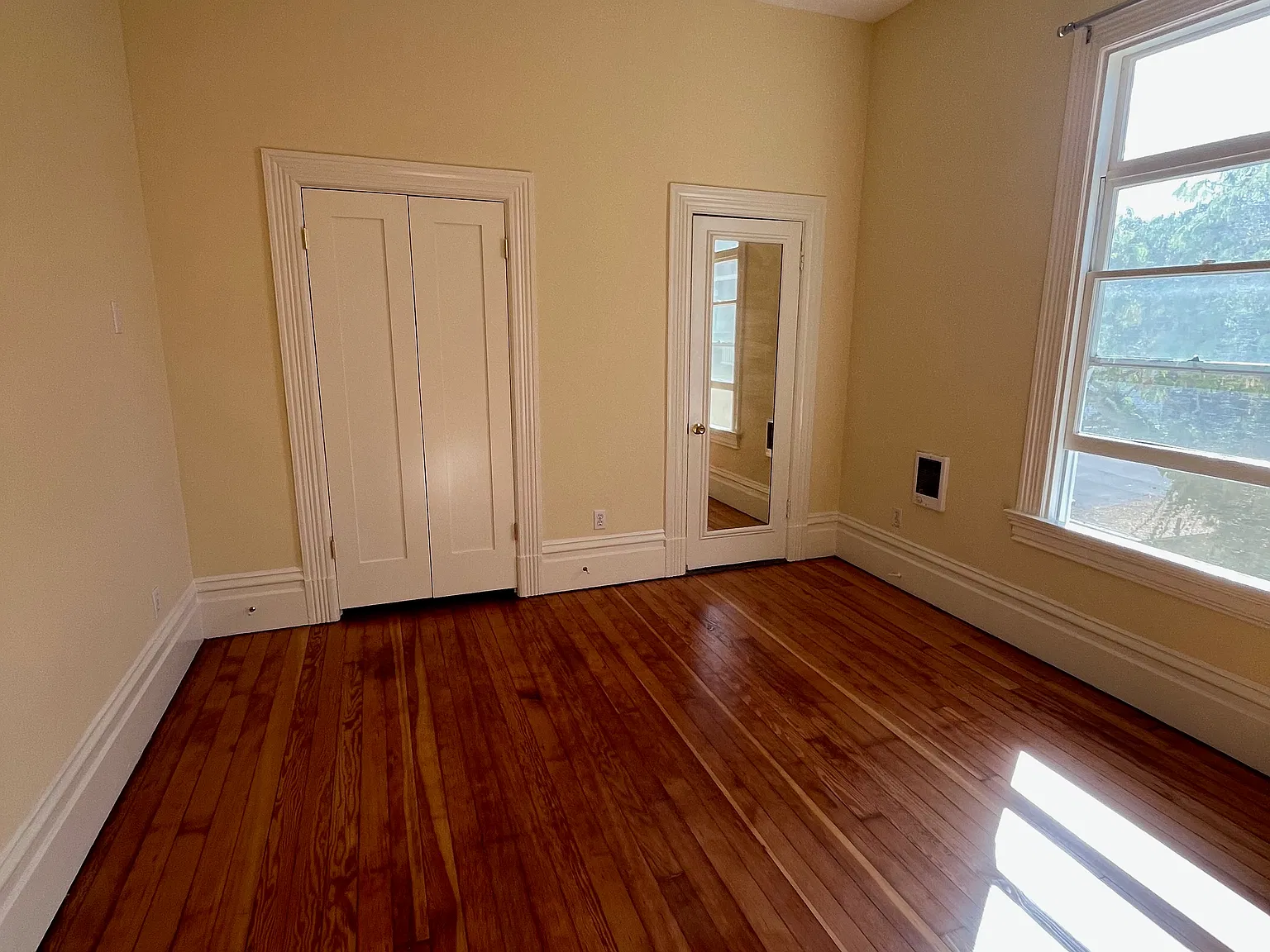 1 bed, 500 sqft, $2,300 — Photo 2