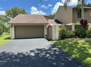 316 Wood Dale Dr, Wellington, FL 33414