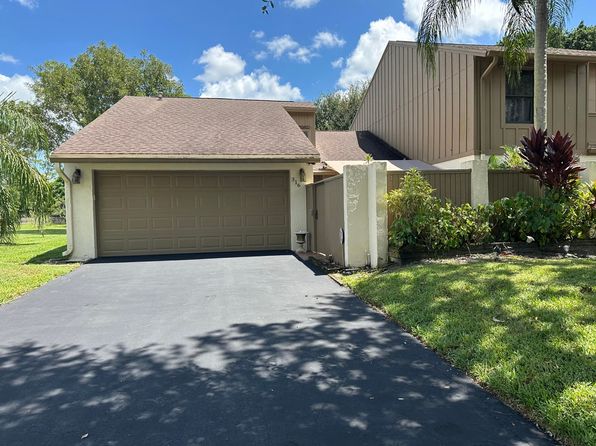 319 Wood Dale Dr