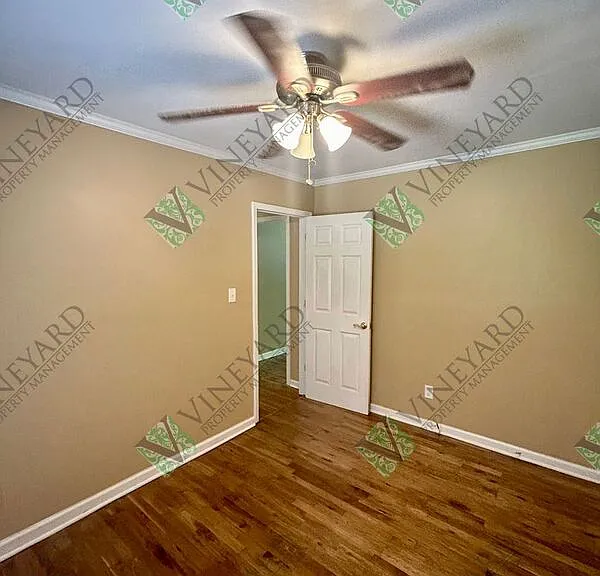 4306 Hillcrest Dr — Photo 16