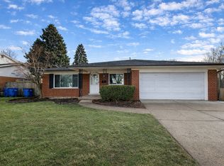 11318 Hanover Dr, Warren, MI 48093