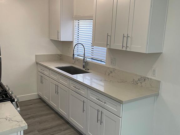 4th image of 432 Palm Dr #2