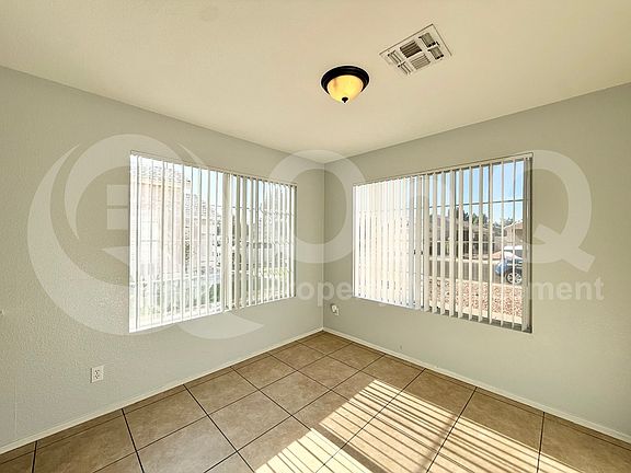 5th image of 10423 W Reade Ave