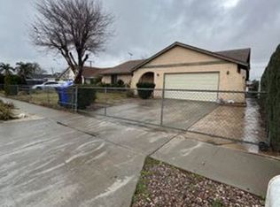 17424 Seville Ct, Fontana, CA 92335