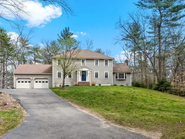 4 Old County Rd, Hingham, MA 02043