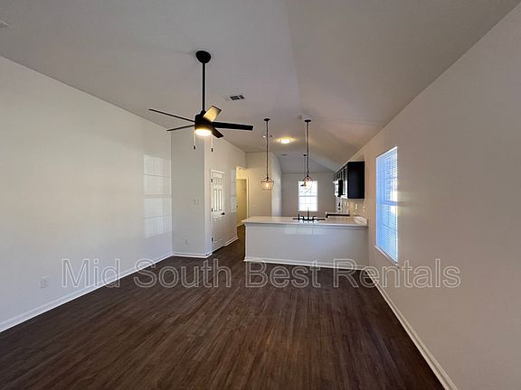 3rd image of 2539 Henderson St