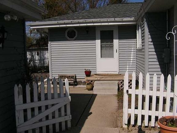 5th image of 6484 W Fairlane Ave