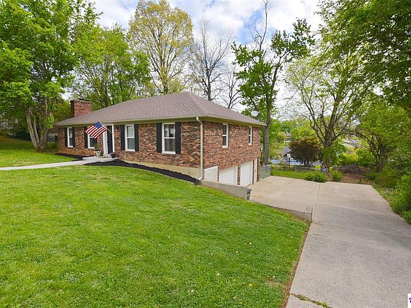 4th image of 235 Oakwood Dr