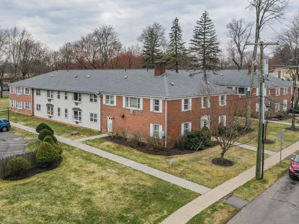 117 Shadow Lane APT B2, West Hartford, CT 06110