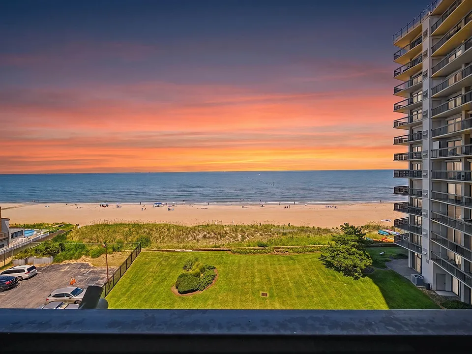 2830 Shore Dr