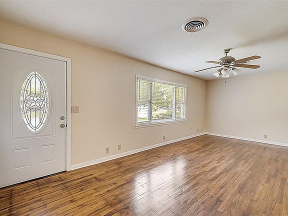 4th image of 126 Byron Street