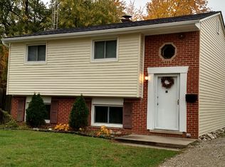 128 N Corbin St, Holly, MI 48442