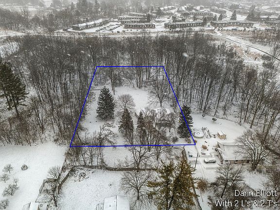 2nd image of 2110 Worden St