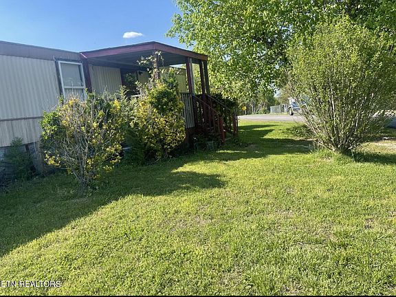 3rd image of 100 Frances Dr