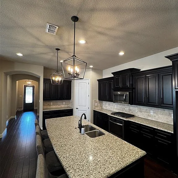 6829 Westbury Dr — Photo 2