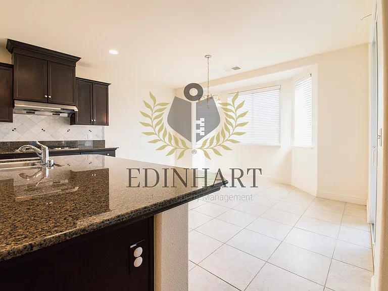 3952 Serena Ave — Photo 4