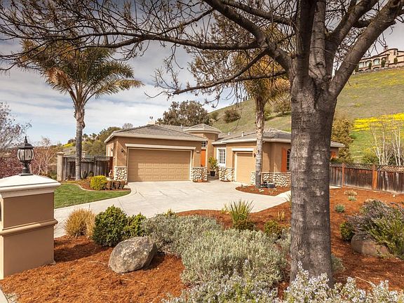 2nd image of 5820 Gleneagles Dr