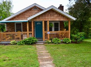 562 Sand Hill Rd, Asheville, NC 28806