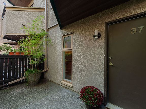 2nd image of 870 W 7th Ave #37