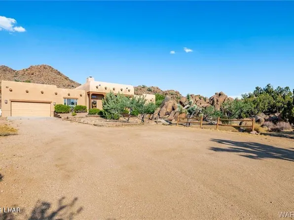 19255 S Gold Mine Rd, Yucca, AZ 86438