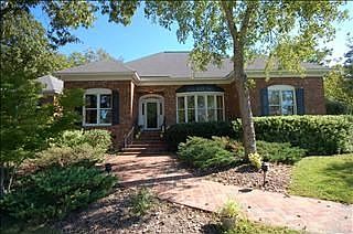 5th image of 129 Hamptons Grant Ct