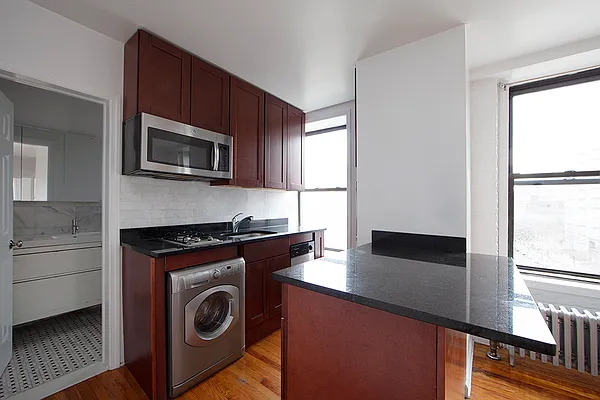 Rented by R New York | media 15