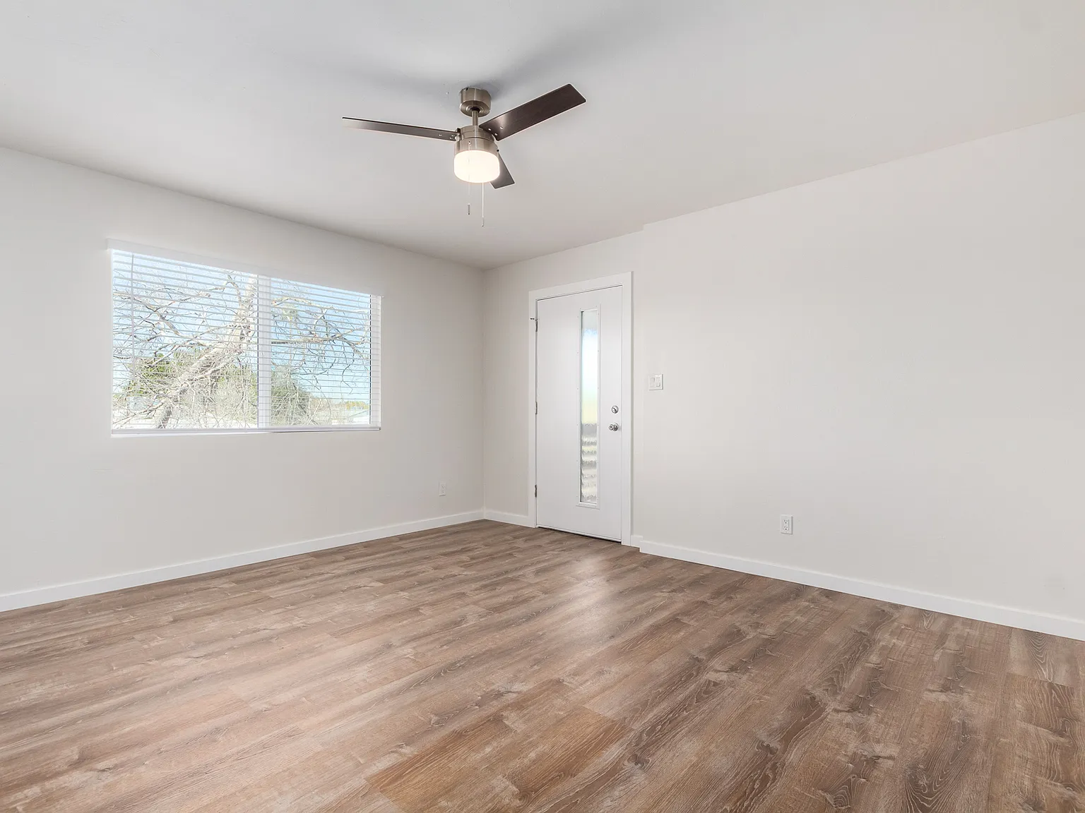 2 bed, 720 sqft, $1,515 — Photo 2