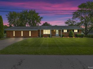 10121 Birch St, Taylor, MI 48180