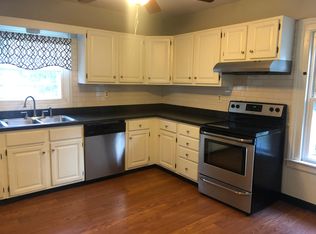 24 Lyness St, Manchester, CT 06040