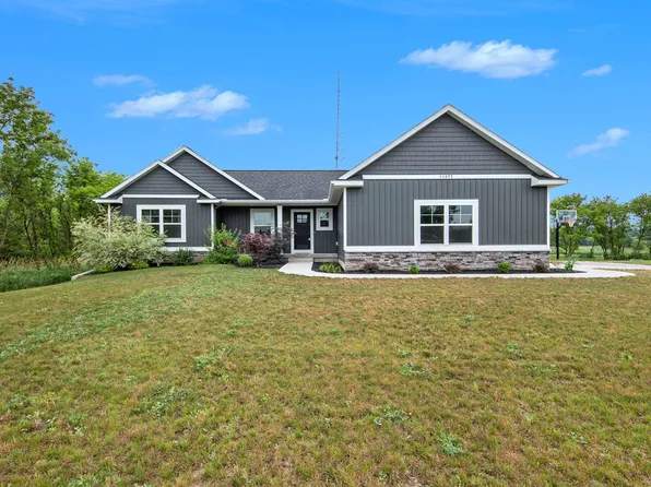 11677 64th St SE, Alto, MI 49302