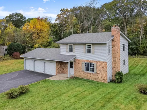 2000 Runnymeade Ct, Minnetonka, MN 55305