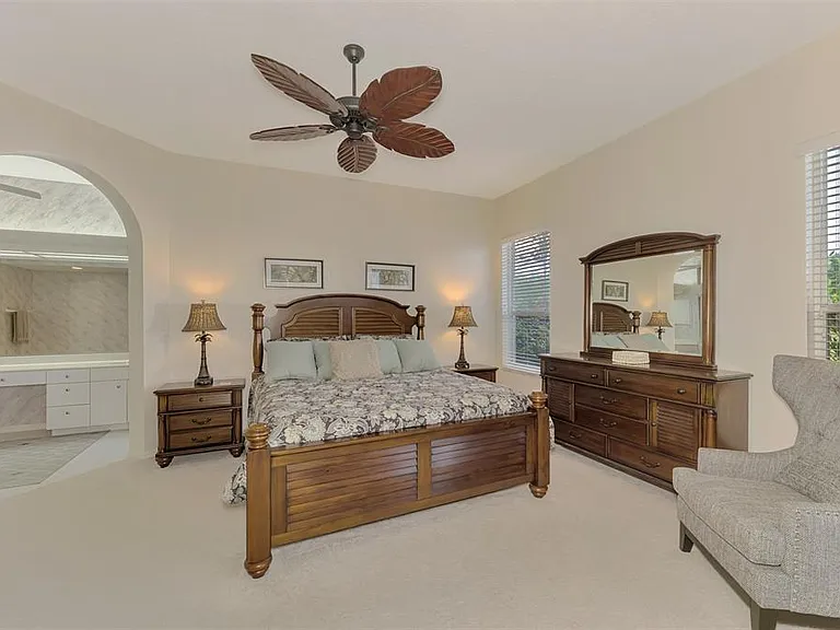 549 Fallbrook Dr — Photo 25
