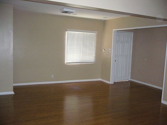 5th image of 14347 Killion St